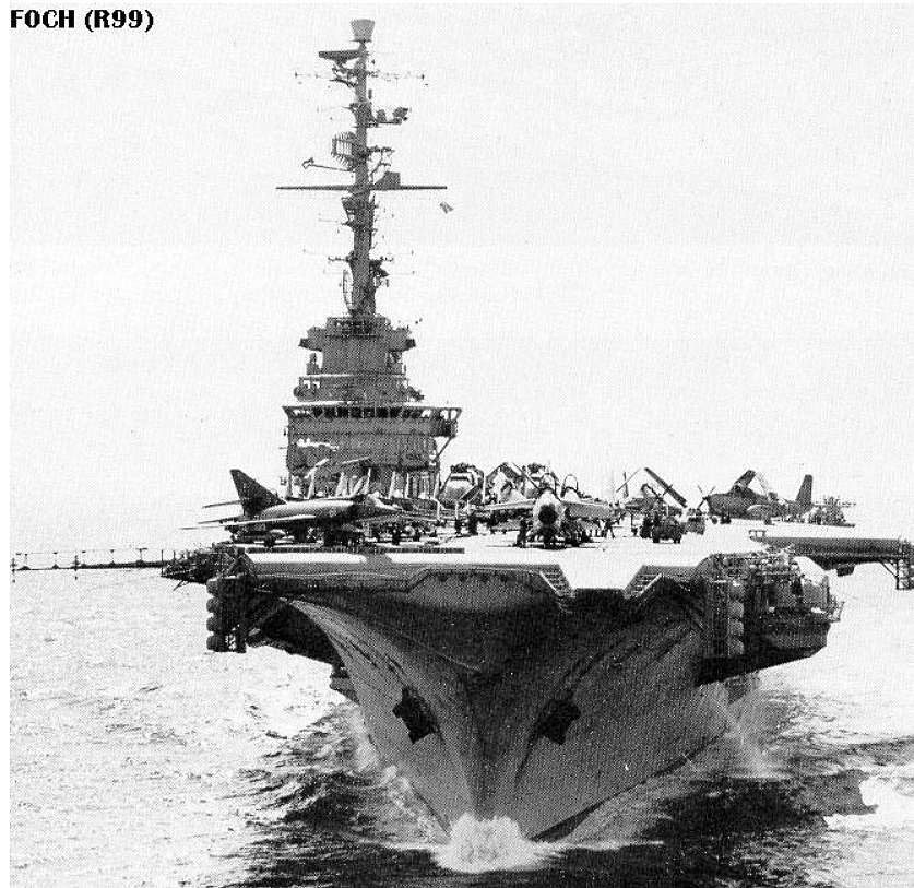 plan_Aircraft_carrier_Foch_R99_1960.jpg