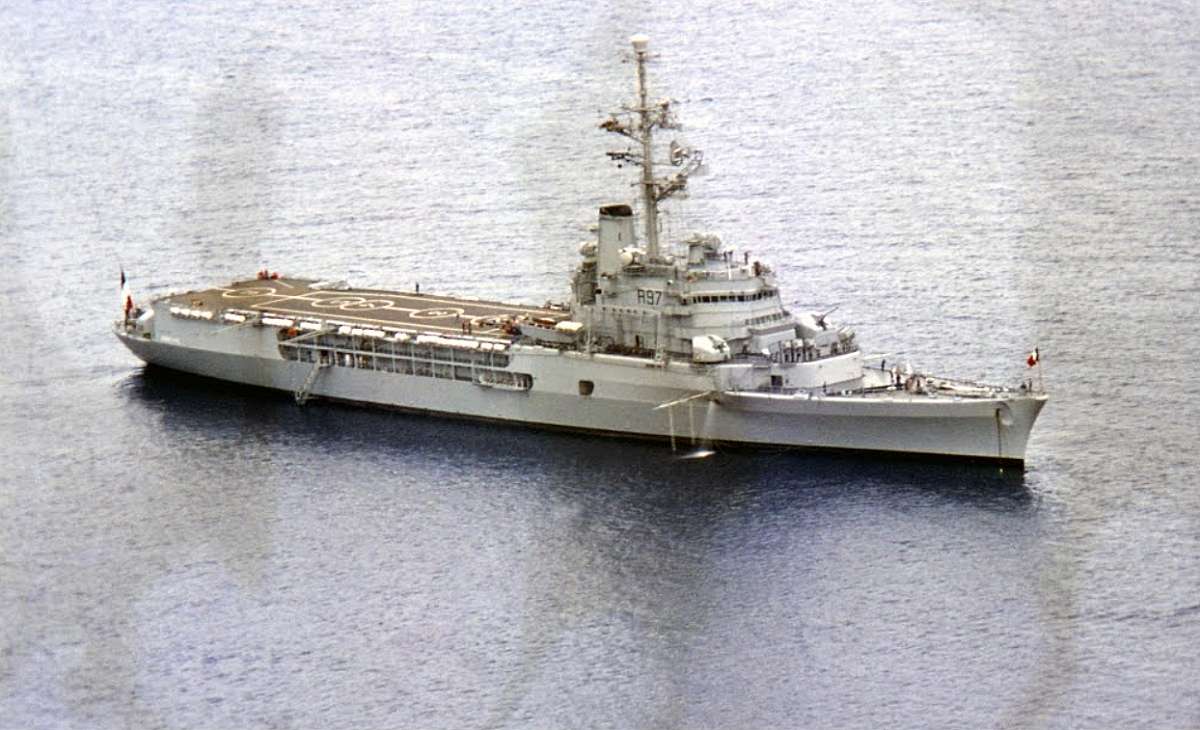 plan_Helicopter_cruiser_Jeanne_Darc_1961.jpg