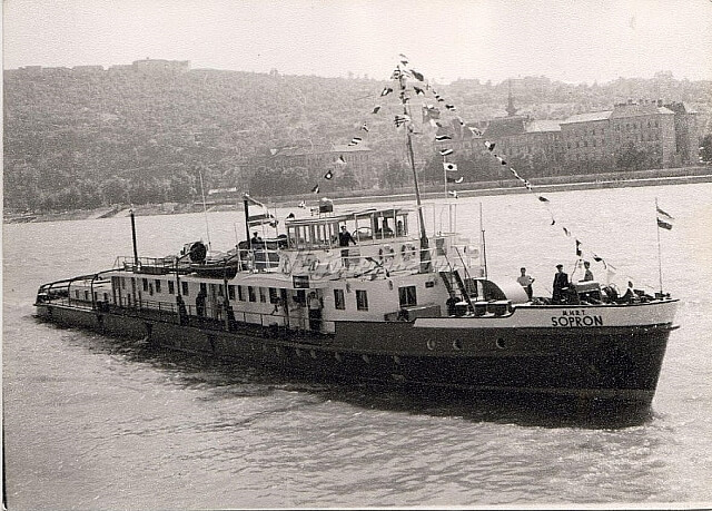 SOPRON tugboat 1960